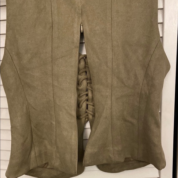 G/FORE Olive Lace-Up Tank Top - Picture 4 of 4